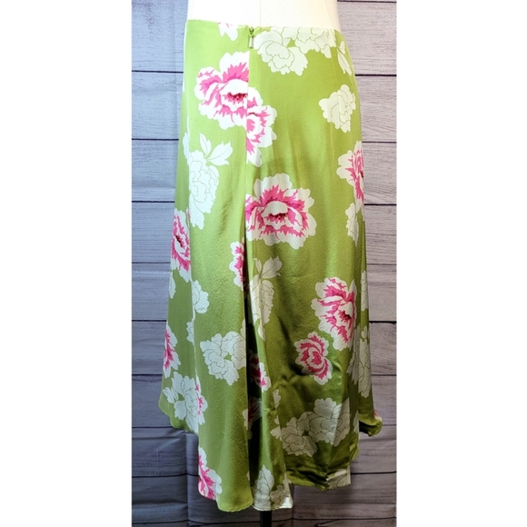 Banana Republic 100% Silk Women's Skirt Size 0 Floral Flowy Pastel Green Lined - Picture 3 of 14